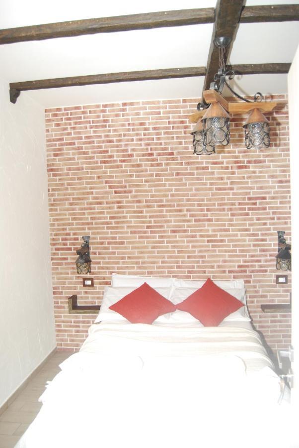 ピエーヴェ・エマヌエーレ Domus Florio - Humanitas Rozzano Bed & Breakfast エクステリア 写真