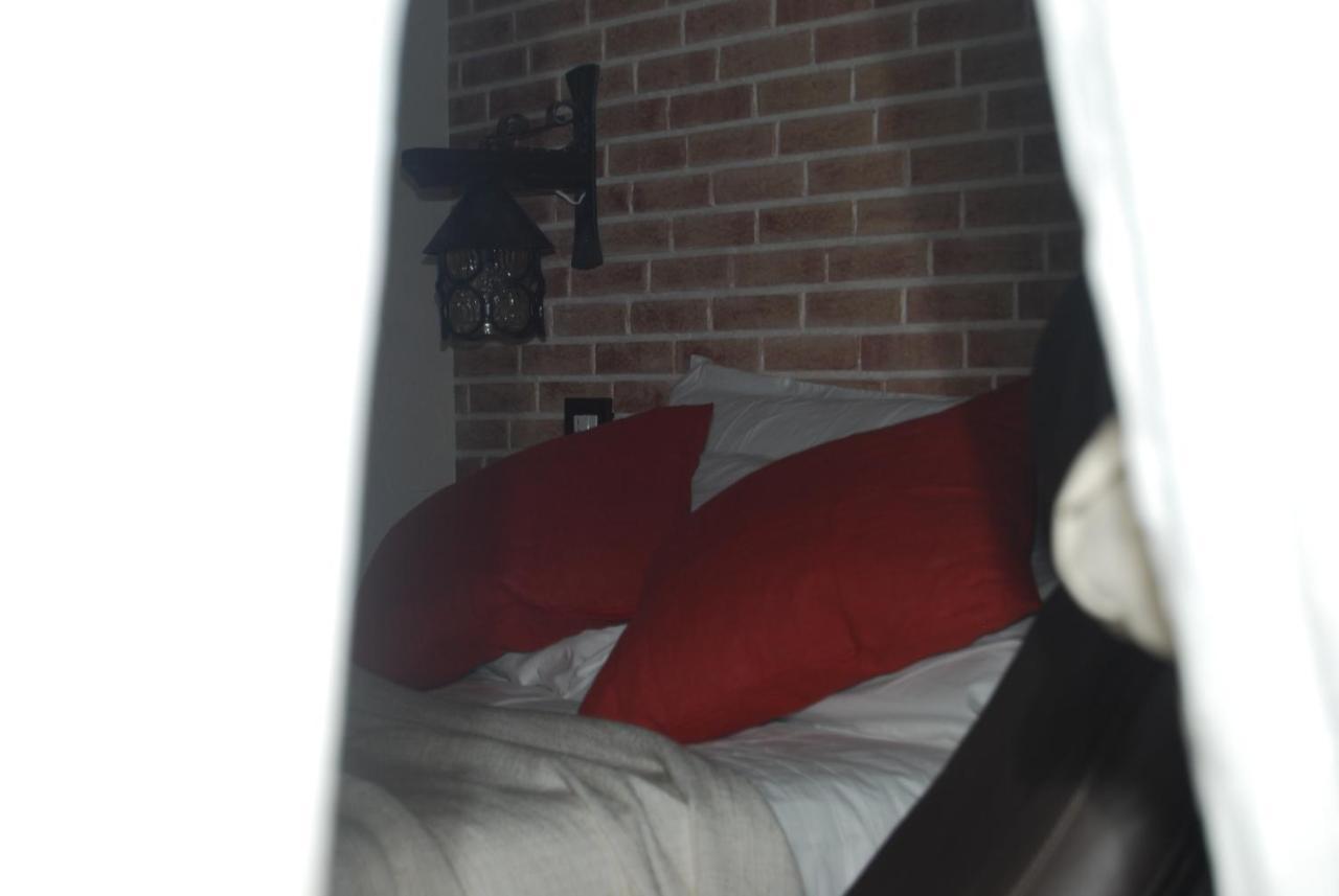 ピエーヴェ・エマヌエーレ Domus Florio - Humanitas Rozzano Bed & Breakfast エクステリア 写真