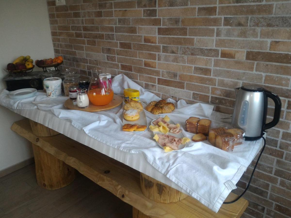 ピエーヴェ・エマヌエーレ Domus Florio - Humanitas Rozzano Bed & Breakfast エクステリア 写真
