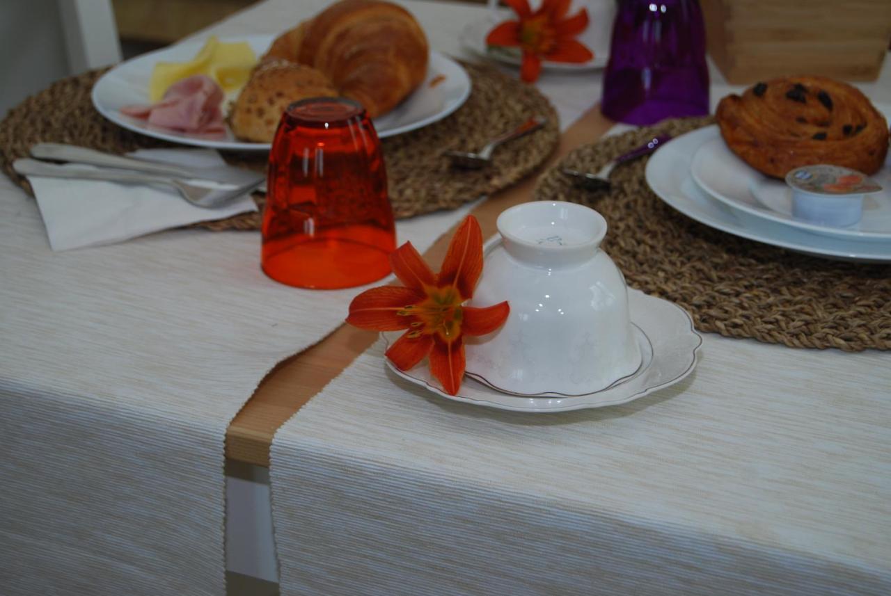 ピエーヴェ・エマヌエーレ Domus Florio - Humanitas Rozzano Bed & Breakfast エクステリア 写真